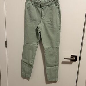 Old Navy Pixie Skinny Pants in Sage Green